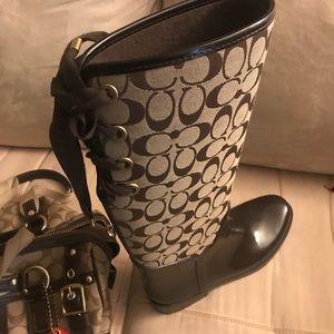 Women’s Signature Coach ☔️Rain Boots.